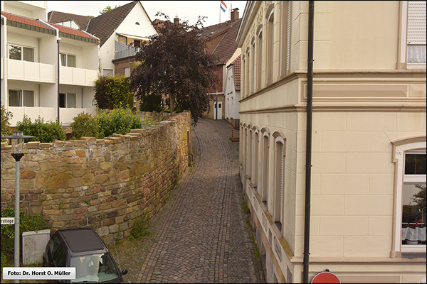 Niehausstiege, hügelaufwärts