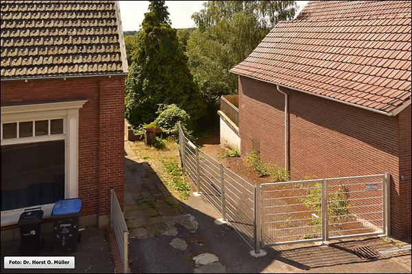 flossstege, vergittert, Blick nach S den